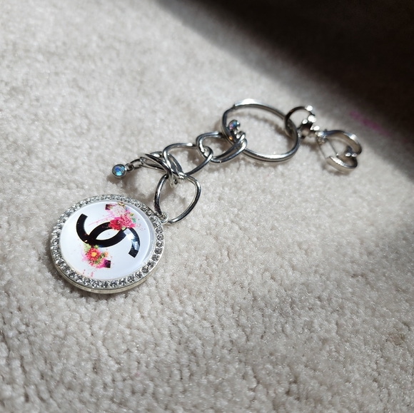 Keychain - Picture 2 of 3